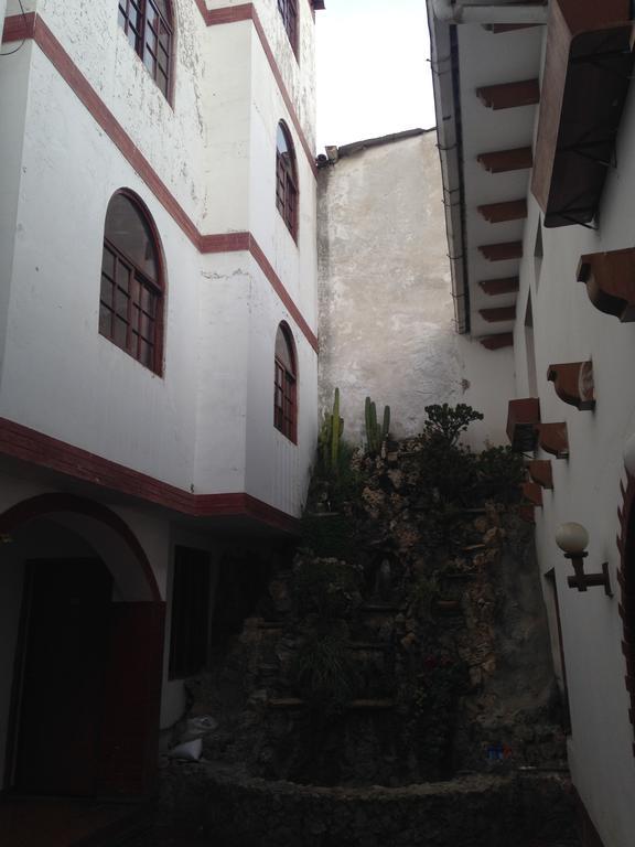 Hospedaje Casa Blanca อัวรัซ ภายนอก รูปภาพ